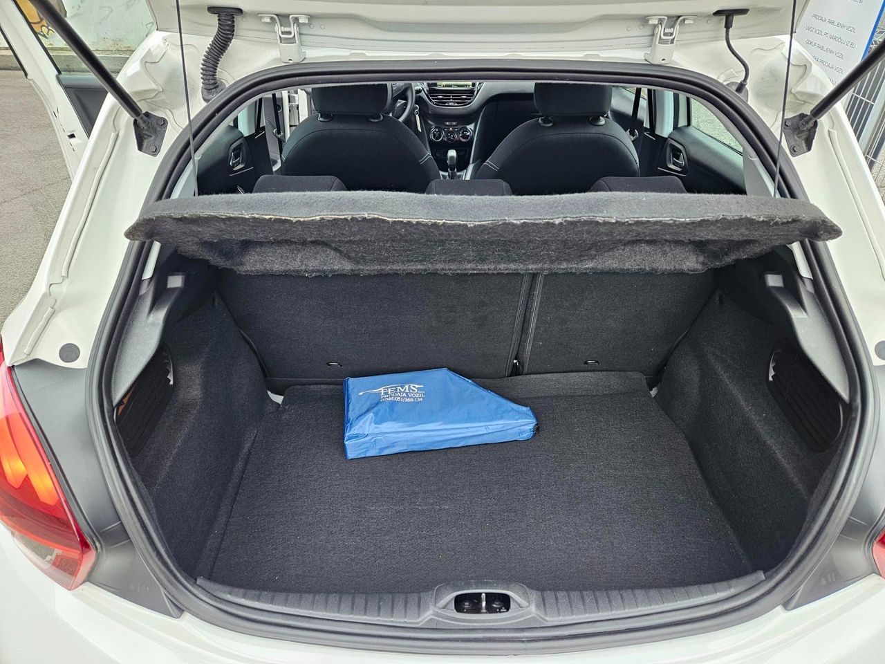 Zunanja slika - Peugeot 208 - 1,5 BlueHDi 100 S&S - Premium Pack - 11