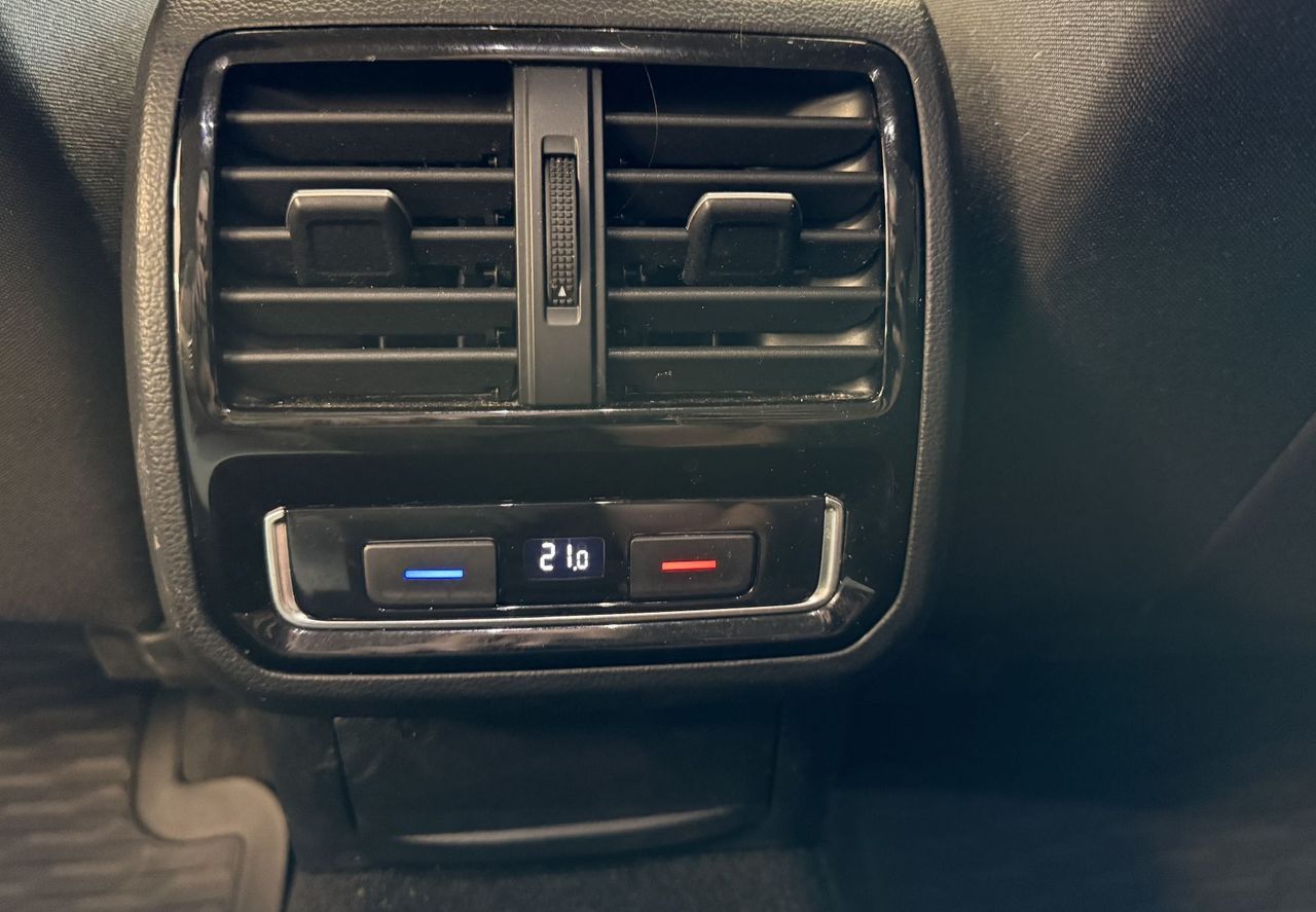 Zunanja slika - VW Passat - Variant 1.5 TSI BMT Elegance -DSG-VIRTUAL-ACC-KAMERA-LED - 14