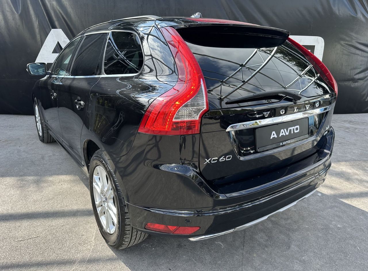 Zunanja slika - Volvo XC60 - D4 A AWD  Momentum-PANORAMA+GRET.SEDEŽEV-BIXENON - 5