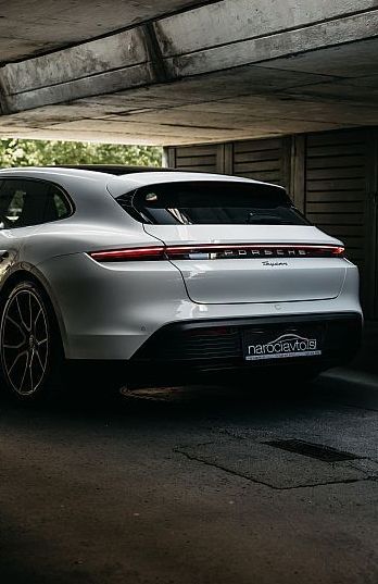 Zunanja slika - Porsche Taycan Sport Turismo - 21 COL Pano Zračno vzmetenje BOSE Radar - 4