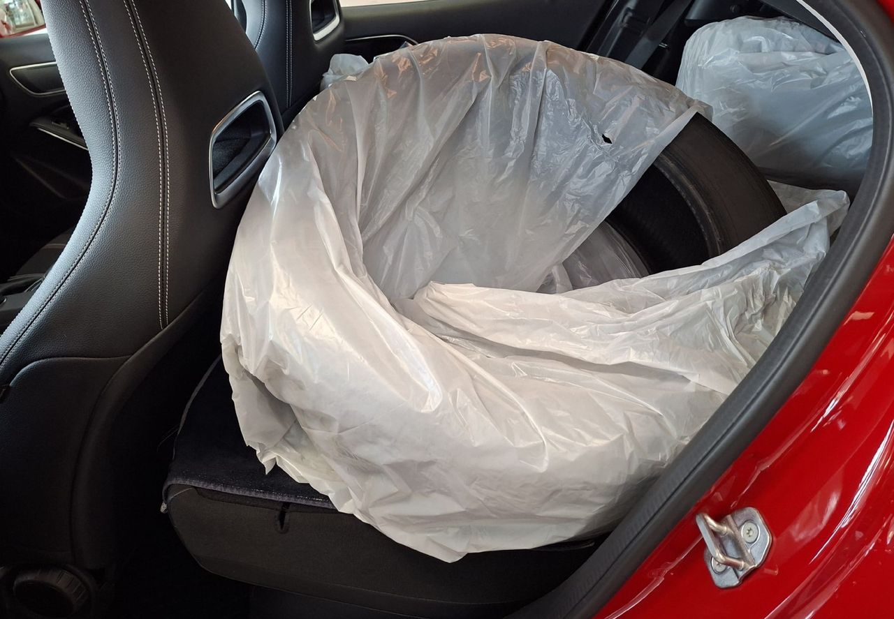 Zunanja slika - Mercedes-Benz GLA-Razred - GLA 180 URBAN - 15