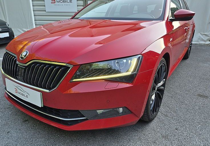 Zunanja slika - Škoda Superb - 2.0 TDI L K DSG 140 kW PANORAMA-USNJE-ACC - 1