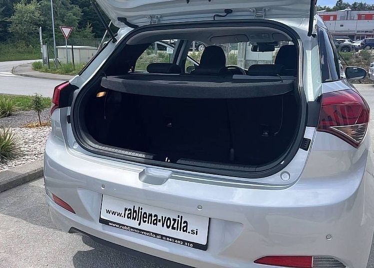 Zunanja slika - Hyundai i20 - 1.1 CRDI COMFORT SAMO 121293 KM ZELO LEP... - 11