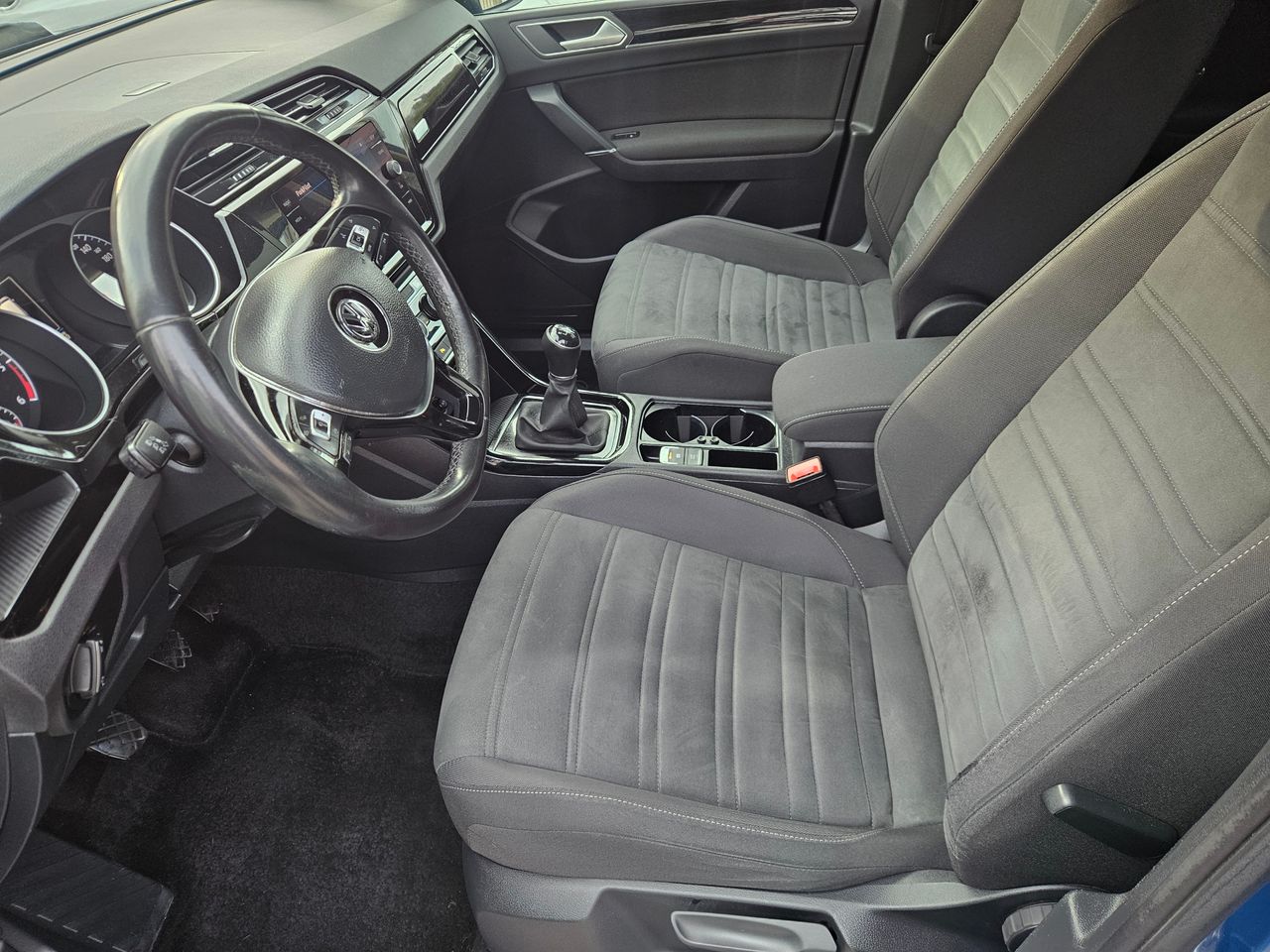 Notranja slika - VW Touran - 1,6 TDI BMT Highline - 8