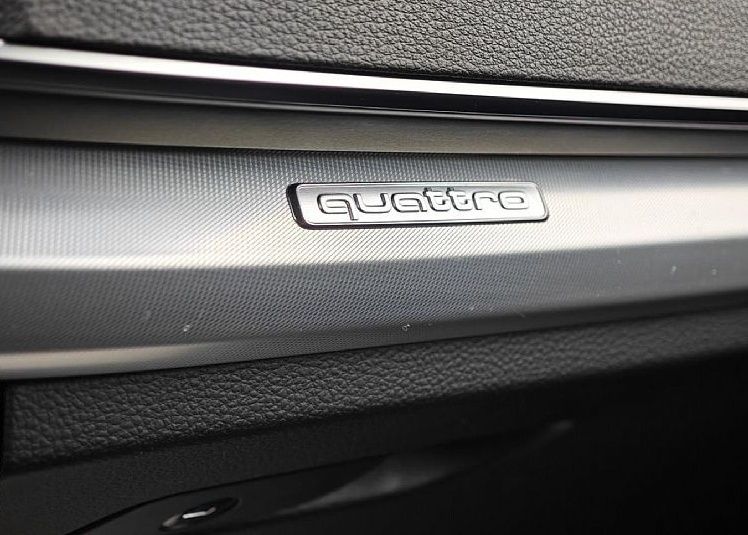 Zunanja slika - Audi Q5 - 40 TDI quattro S tronic Sport 140kW - SLO - LED - 20