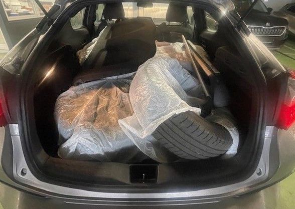 Zunanja slika - Toyota C-HR - C-enter 1.8 VVT-i hibrid CVT NAVI. KAMERA.TEM - 15