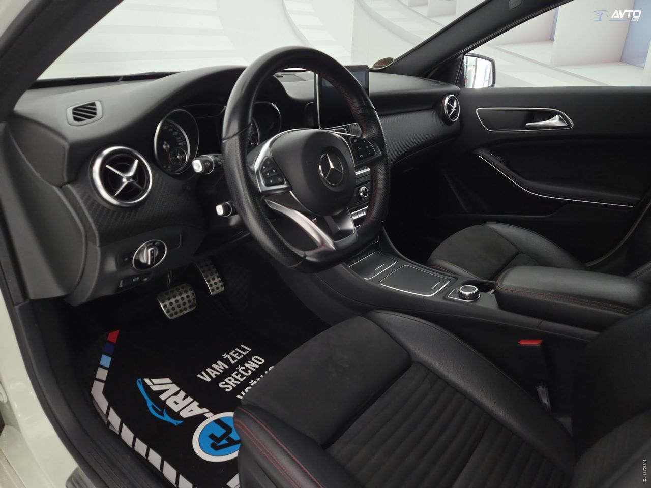 Notranja slika - Mercedes-Benz A-Razred - A 200 d 4MATIC AMG Line Avt. - 10