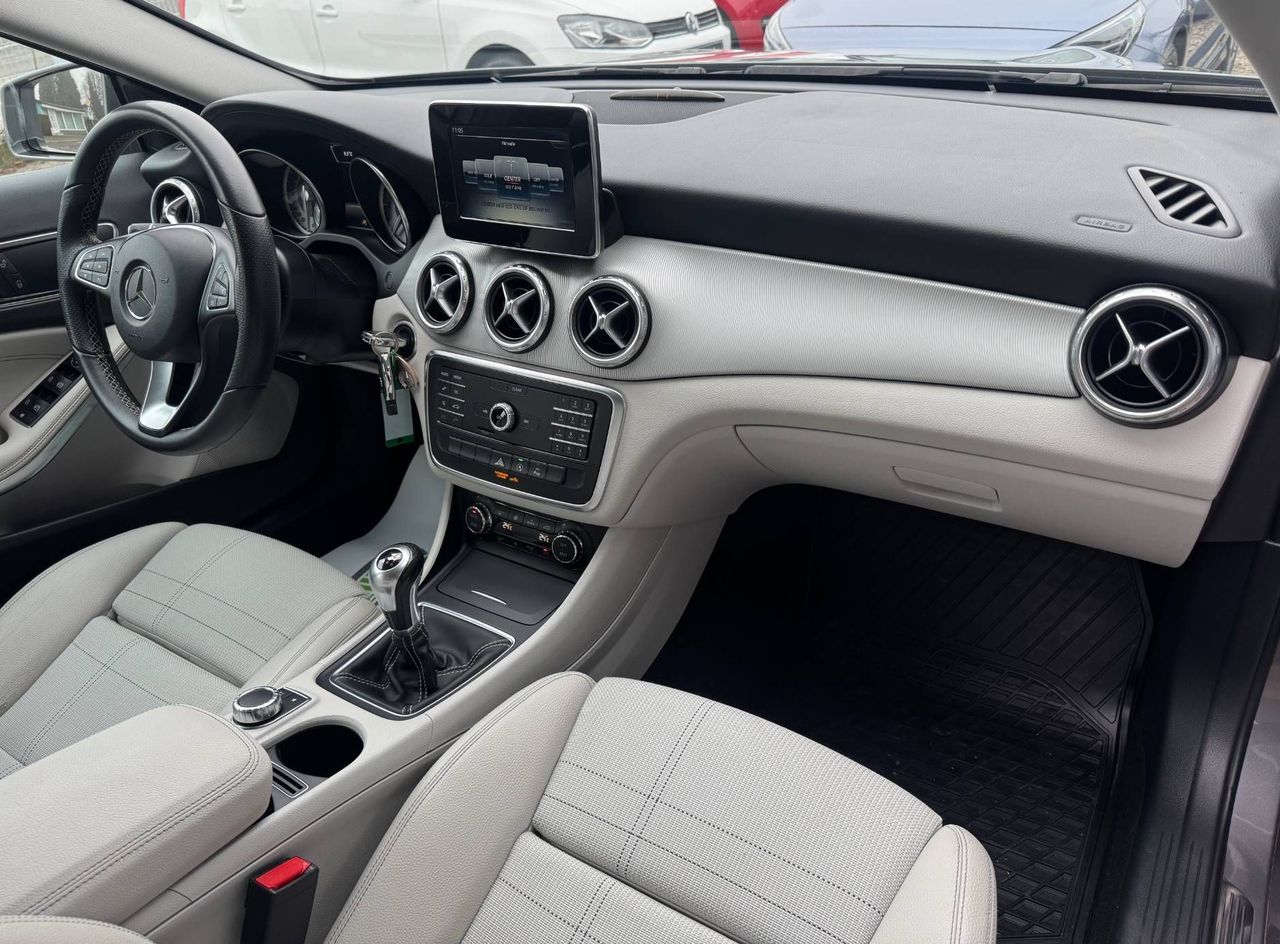 Zunanja slika - Mercedes-Benz GLA-Razred - STYLE°1.LAST°SLO°LED°DIG.KLIMA°PARK.SEN°96.000 KM - 14