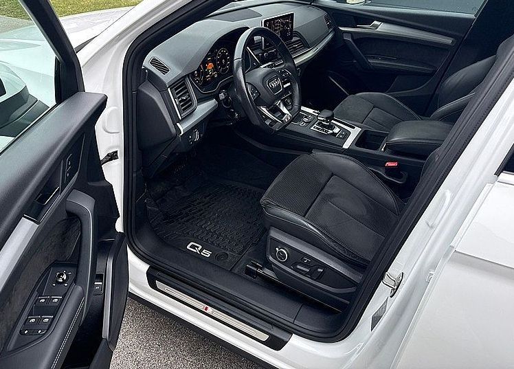 Zunanja slika - Audi Q5 - 55 TFSI e quattro S tronic Sport -SLO- KAM360- - 5