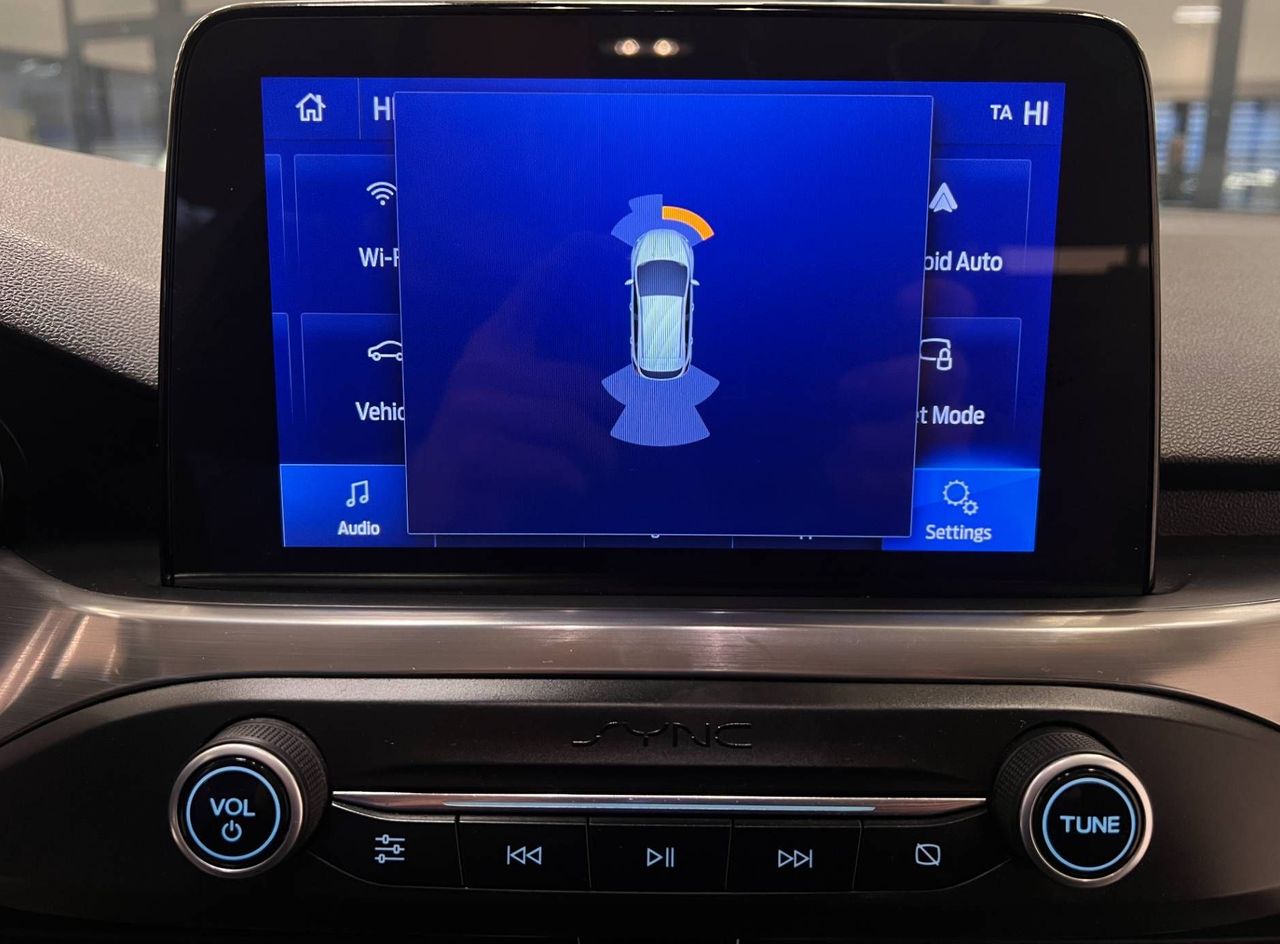 Zunanja slika - Ford Focus - 1.5-TITANIUM-LED-NAVI-2X-PDC-LINE-ASS-TEMPOMAT - 15