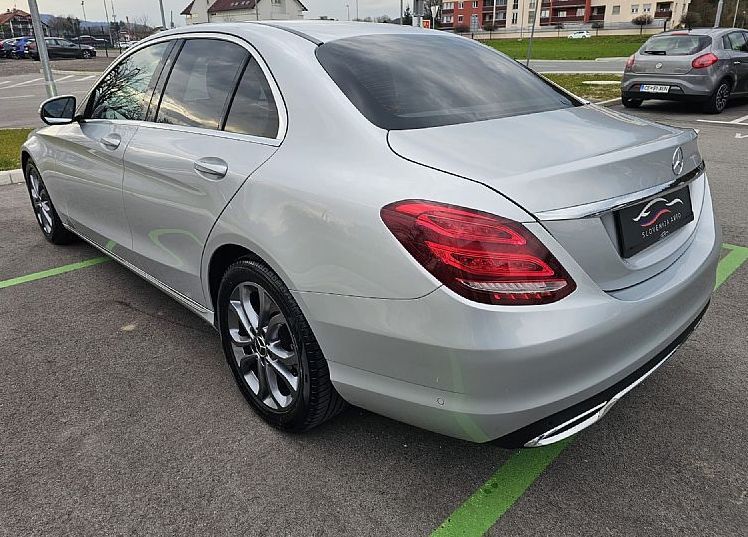 Zunanja slika - Mercedes-Benz C-Razred - C 2.2d AVANTGARDE|FuLED|Usnje|kamera|NAVI|Panorama - 6