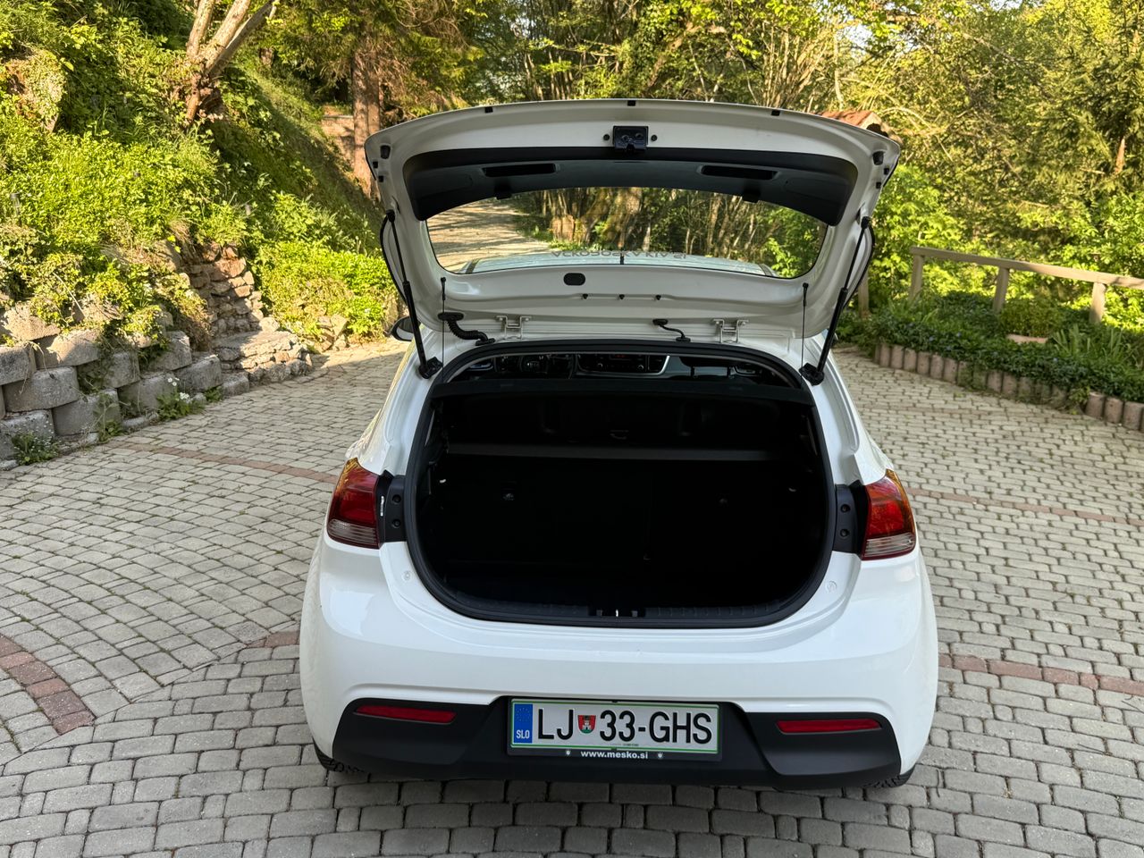 Notranja slika - KIA Rio - 1,25 CVVT EX City - 11