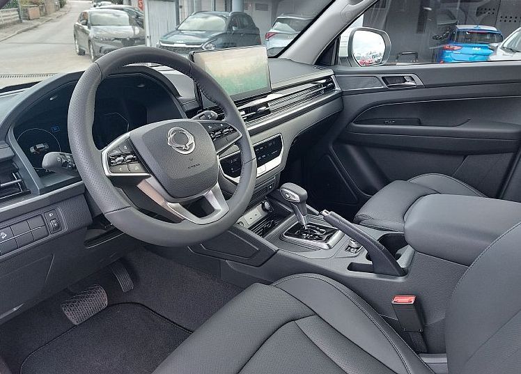 Zunanja slika - SsangYong Musso - 2.2 XDi ULTIMATE 4x4 A T VEČ BARV - 7