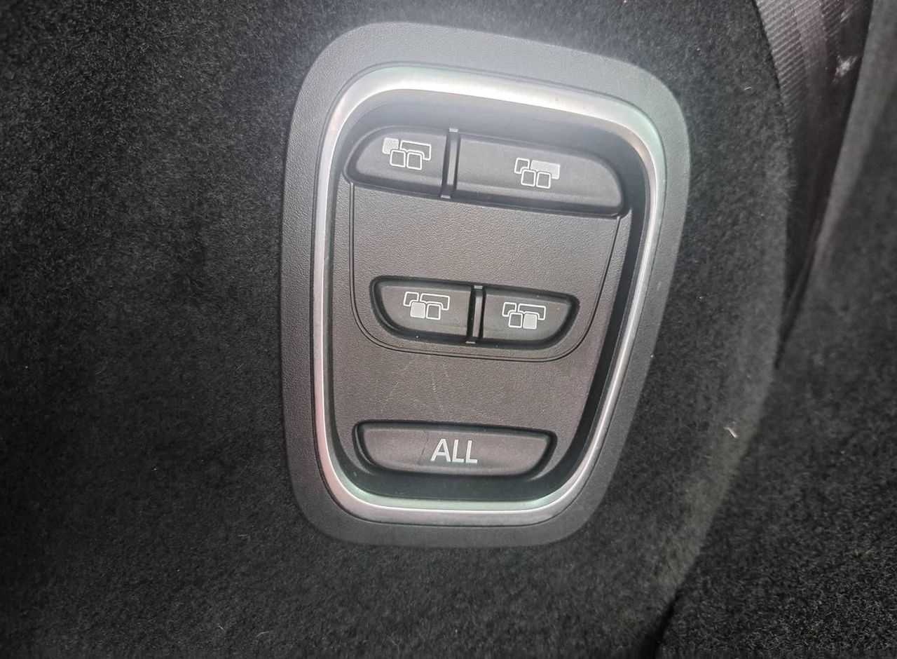 Zunanja slika - Renault Scénic - Grand Scenic Bose Energy dCi 130 Z ENOLETNIM JAMSTVOM 7 SEDEŽEV - 9