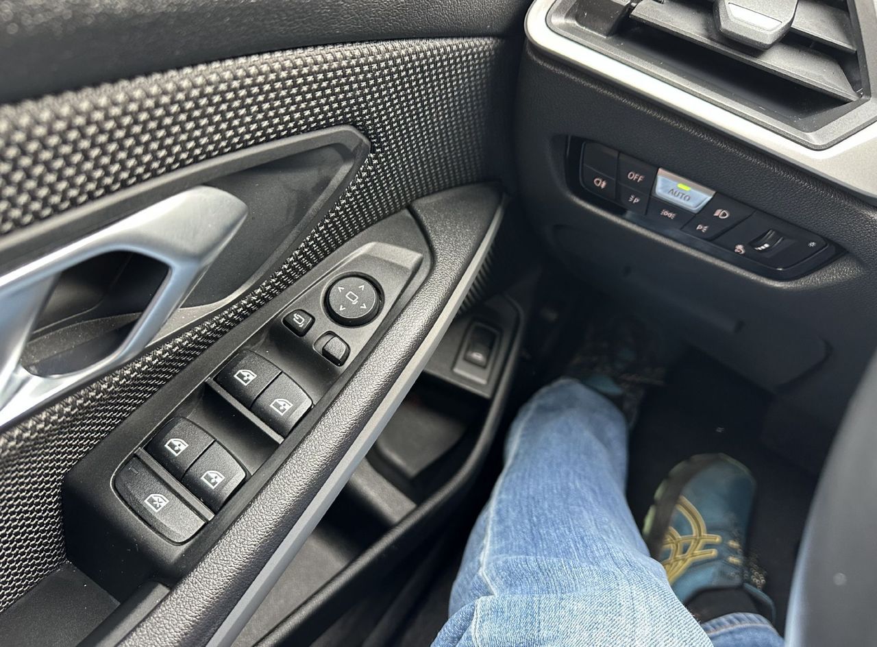 Zunanja slika - BMW Serija 3 - Touring: 318d Touring Luxury.NEMŠKI+4ALU.KAMERA.NAVI.ACC - 10