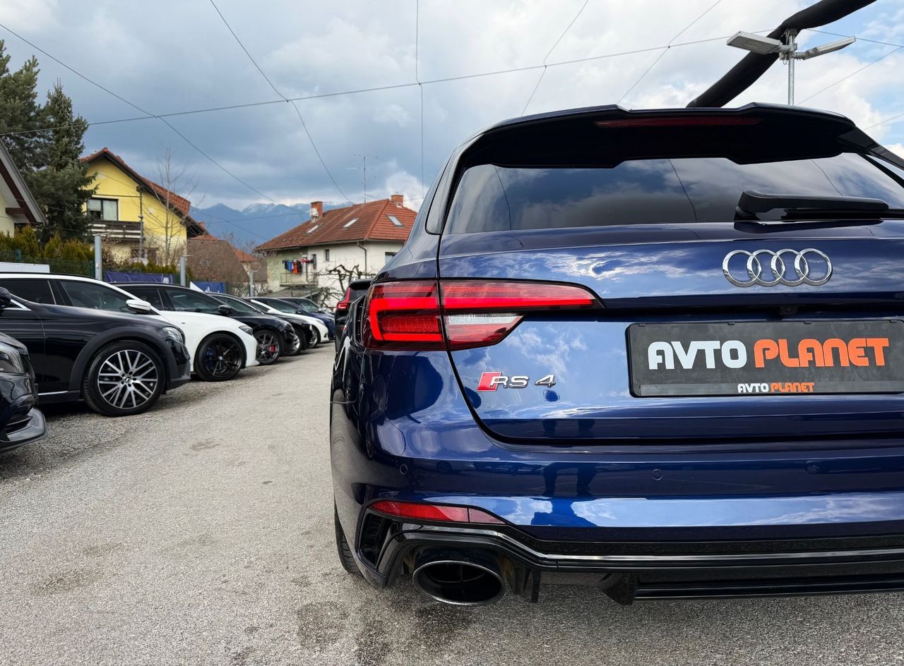 Zunanja slika - Audi RS4 Avant - 2.9 TFSI Quattro AUT. HD MATRIX B.O. ACC ALU 19 - 12