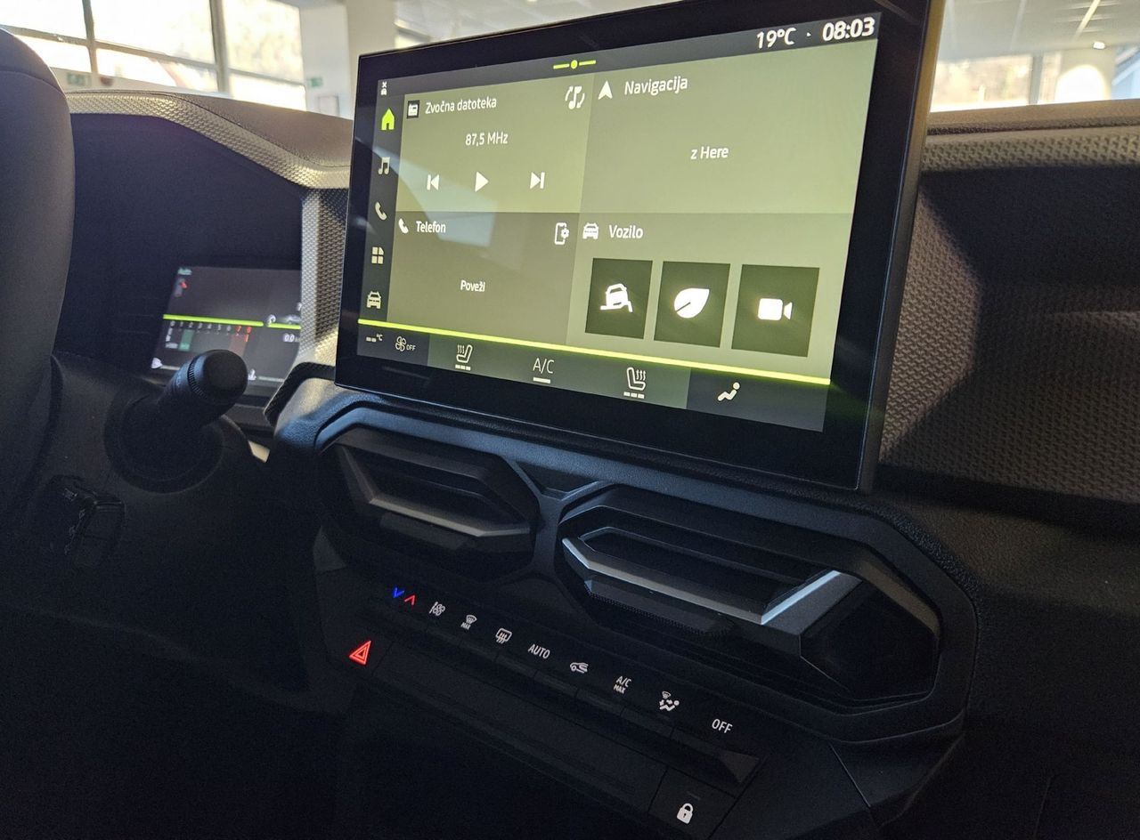 Zunanja slika - Dacia Duster - mild hybrid 130 4x4 Journey - 9