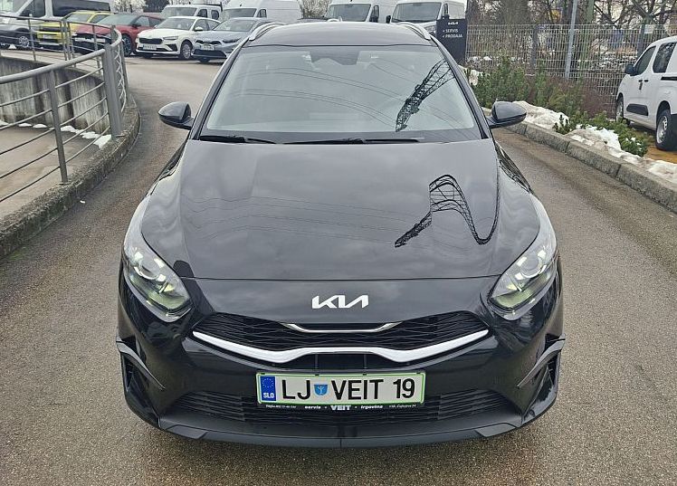 Zunanja slika - KIA Ceed - SW 1.5 T-GDi LX Champion+ ISG. M T 103 kW - 2