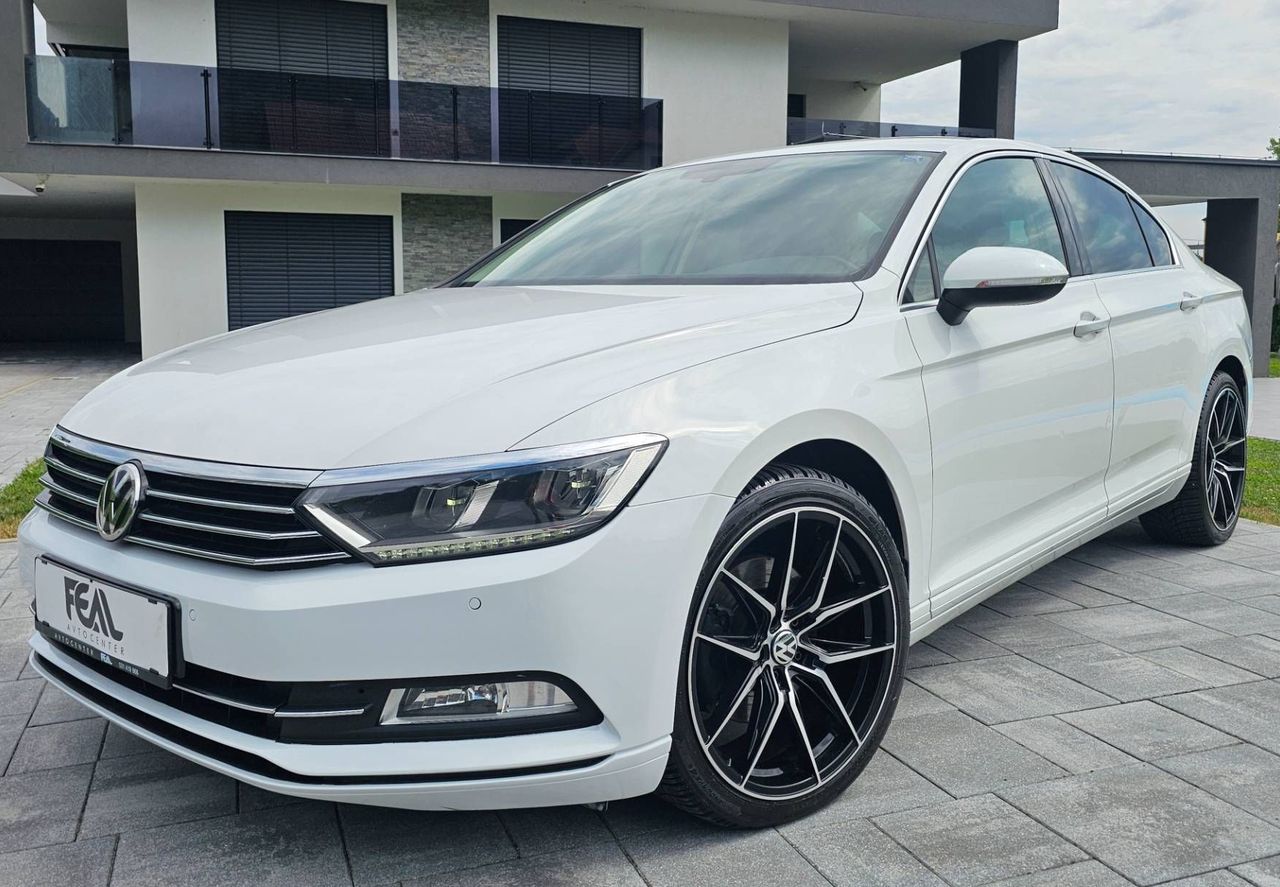 Zunanja slika - VW Passat - 2.0 TDI-SPORT LINE- FULL LED-LIMUZINA-1 LASTNIK-.. - 1