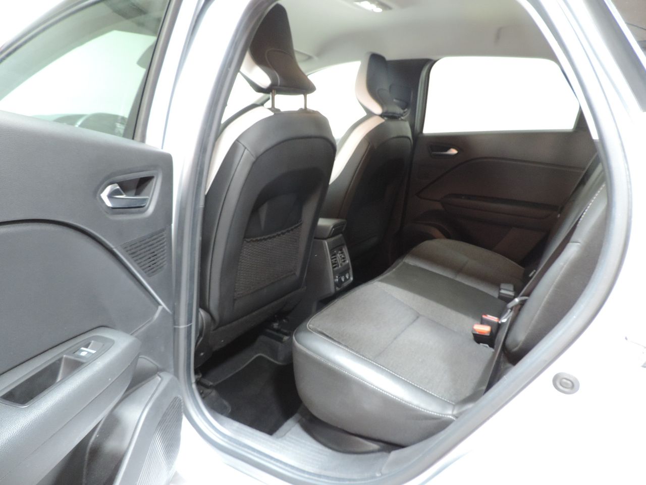 Zunanja slika - Renault Captur - TCe 90 Techno - 10