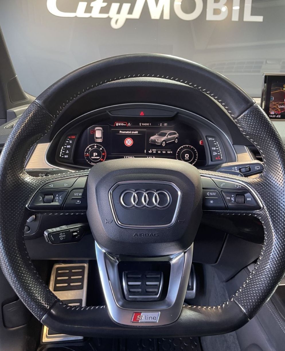 Zunanja slika - Audi Q7 - ZRAČNO-HUD-PANO-NAVI-MEMORY-ALCANTARA-VIRTUAL-22C - 17