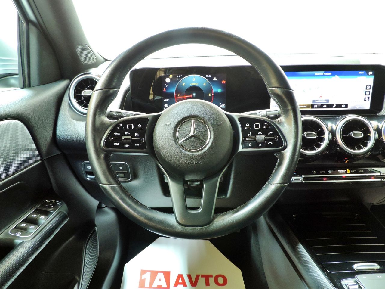 Zunanja slika - Mercedes-Benz GLB-Razred - GLB 200 d 150 Avt. KAMERA-USNJE-LED-KOT NOV - 13