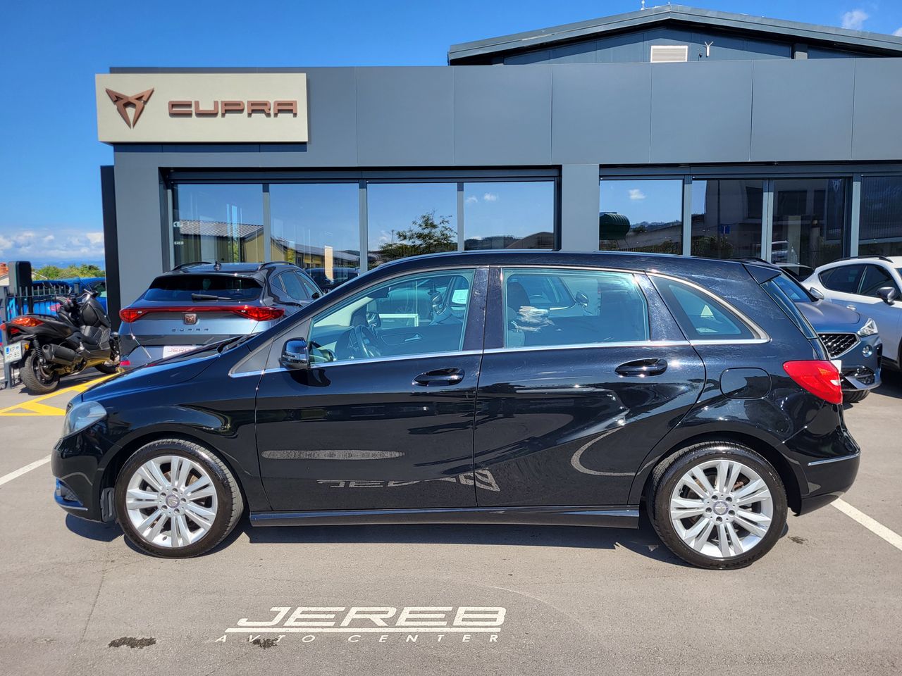 Zunanja slika - Mercedes-Benz B-Razred - B 180 - 5