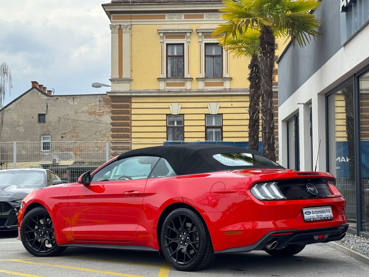 Zunanja slika - Ford Mustang - 2.3 EcoBoost 290KM AVT SLO samo 58.254 km ODLIČEN - 5