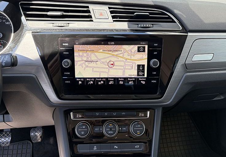 Zunanja slika - VW Touran - 1.6 TDI SCR  Family - 8