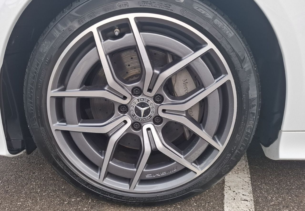 Zunanja slika - Mercedes-Benz E-Razred - E200 AMG LINE AVTOMATIK-BURMESTER HI-FI-KOT NOV - 16