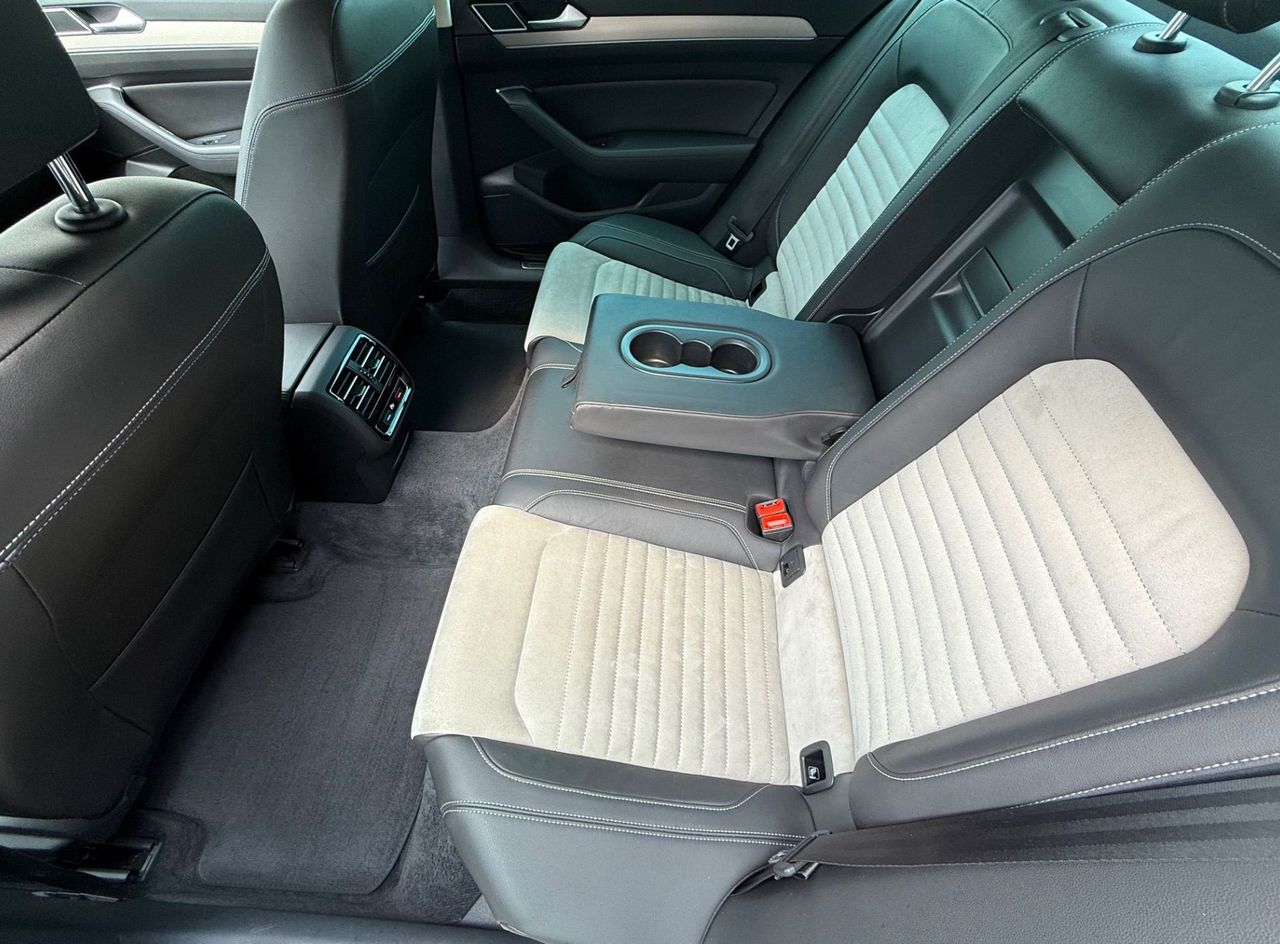 Zunanja slika - VW Passat - 2.0 TDI 4MOT avt. R-line-Virtual-Matrix-Kamera-F1 - 15