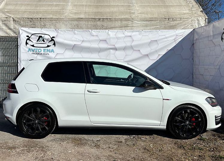 Zunanja slika - VW Golf - 2.0 GTI DSG - XENON - PDC - GRETJE - DYNAUDIO - 4