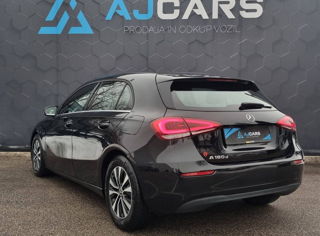 Zunanja slika - Mercedes-Benz A-Razred - A 180 d-Virtual-Led-Navi-Kamera-Usnje-Velik serv - 5