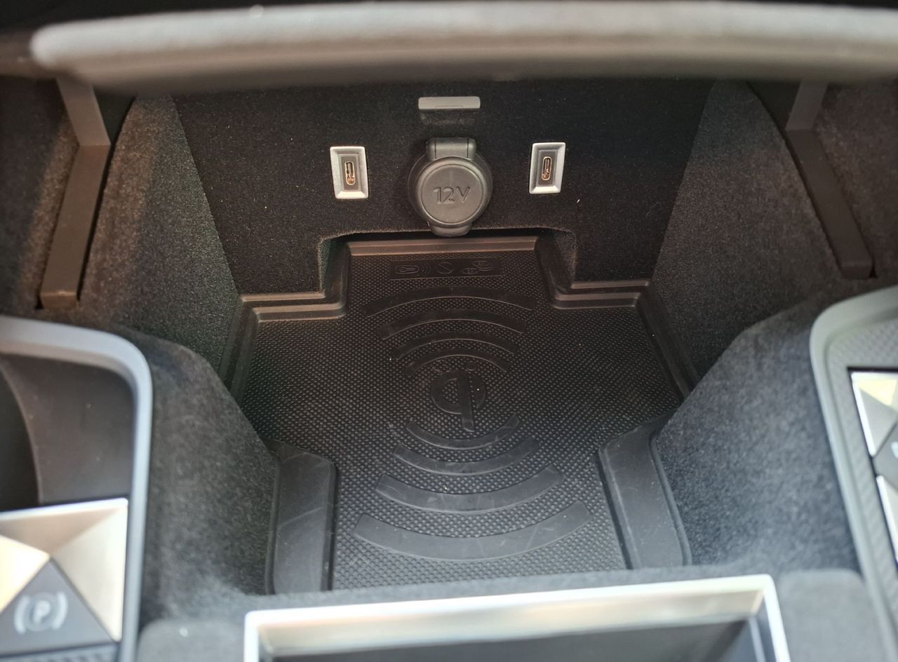 Zunanja slika - DS DS 9 - 1.6PHEV PERFORMANCE LINE+ 250HP - KOT NOV - 193KM - 16