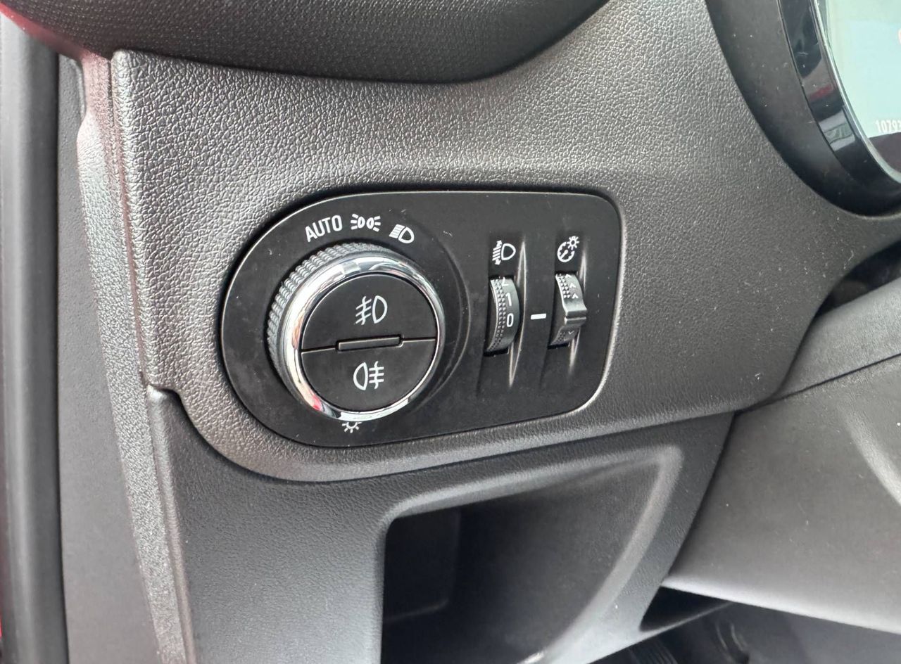 Zunanja slika - Opel Crossland X - 1.2 TURBO°INNOVATION°1.LAST°SLO°PDC°ALU°VELIK SE.. - 17