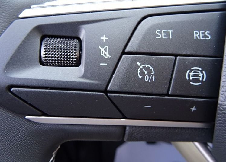 Zunanja slika - Seat Ateca - 1.0 TSI 85 KW HOLA -NA ZALOGI - - 18