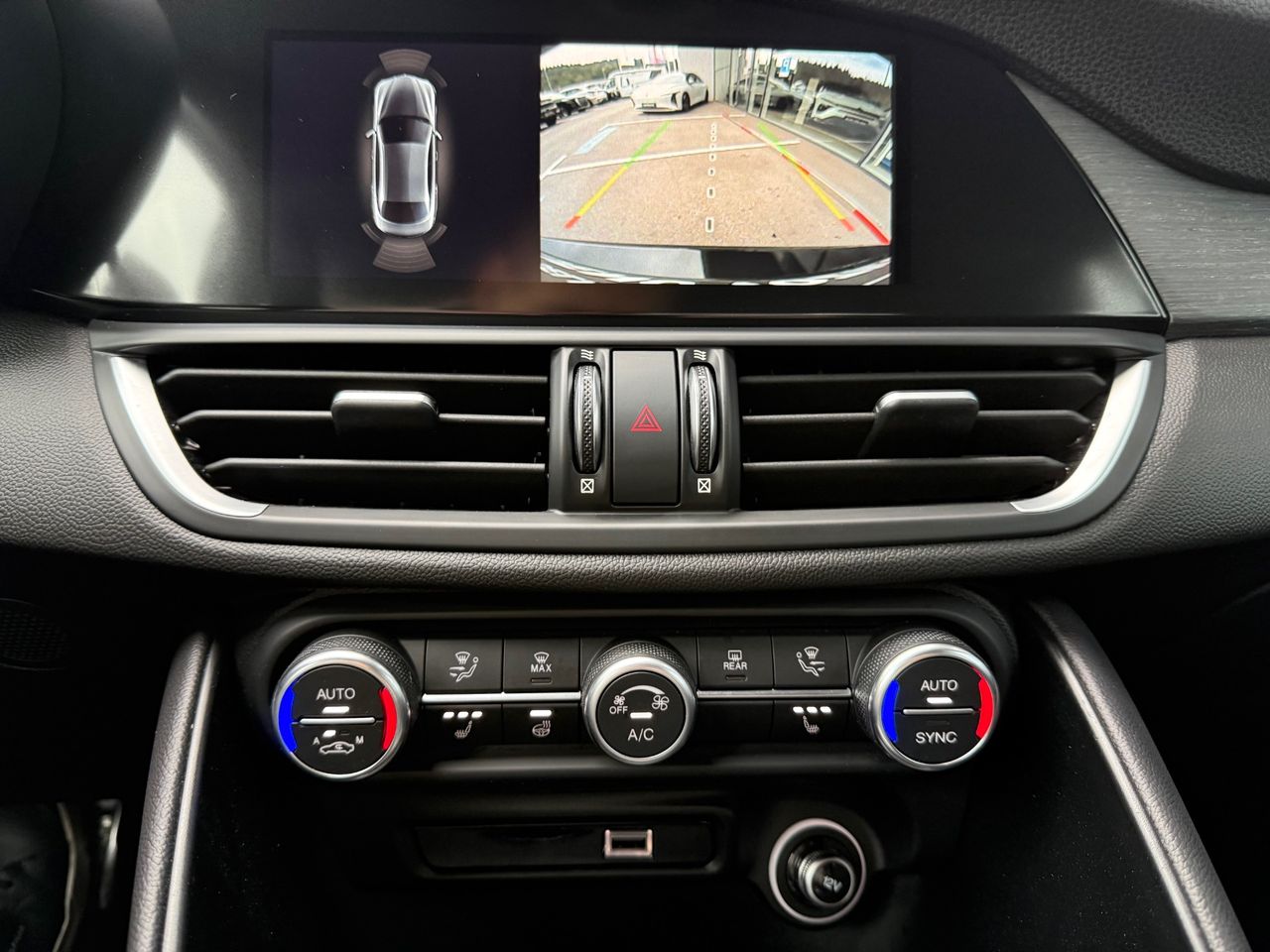 Zunanja slika - Alfa Romeo Giulia - 2.0 Turbo 280 Q4 Ti  - AVTOMATIK - SAMO 18.000KM - 8