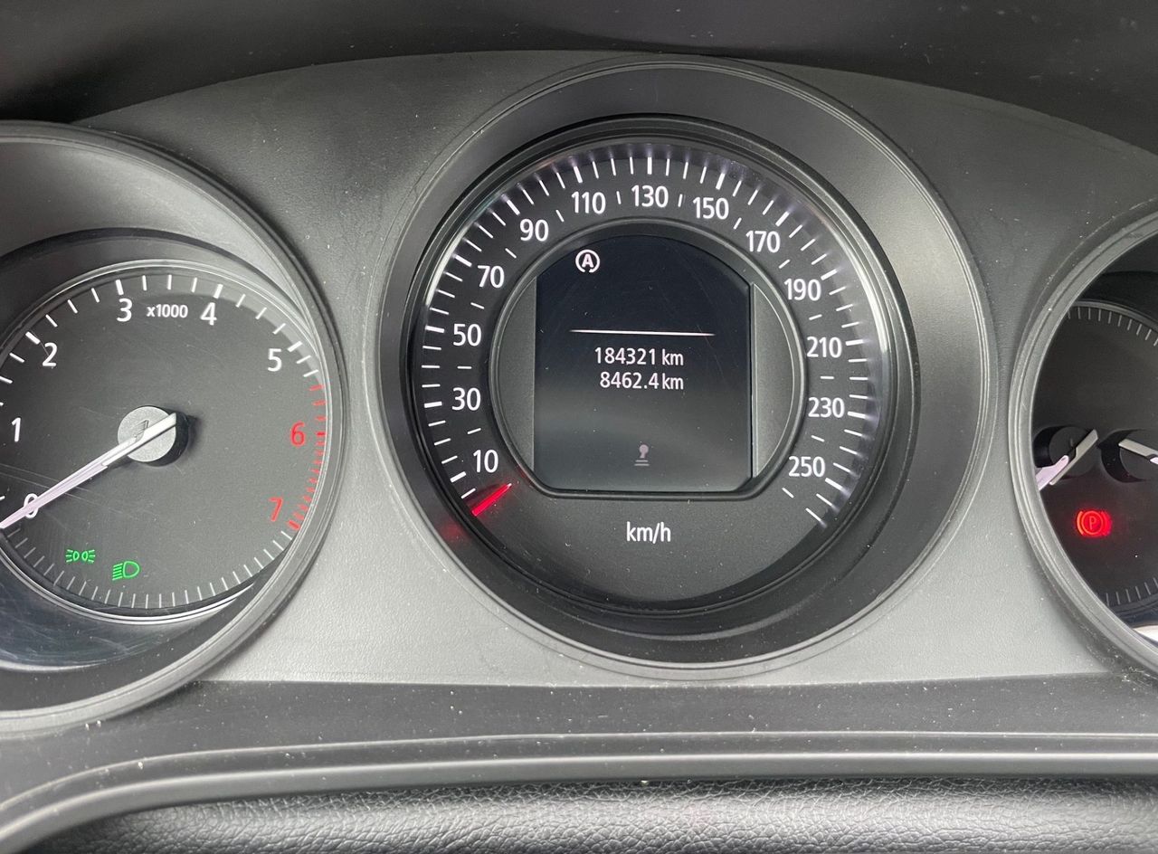 Zunanja slika - Renault Mégane - Megane 1.3 16 V PDC ZADAJ. - 9