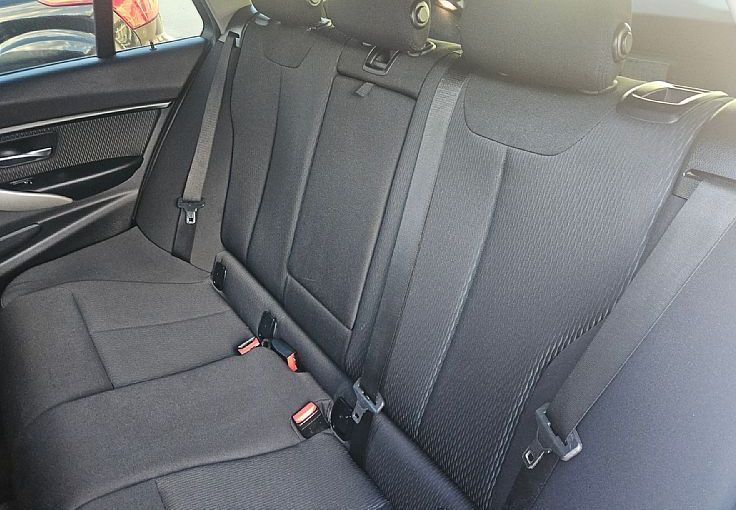 Zunanja slika - BMW Serija 3 - Touring: 318d 150ks AUTOMATIC °NAVI° °GRETJE SEDEŽEV° - 9
