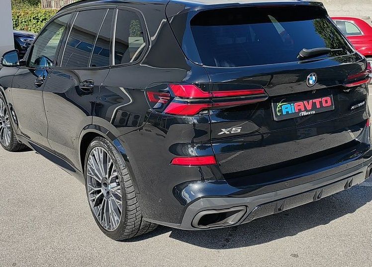 Zunanja slika - BMW X5 - serija : 30d-XD-M-PAKET-ZRAČNO-PANO-SOFT-CL-360KAM-LASER-22 - 3