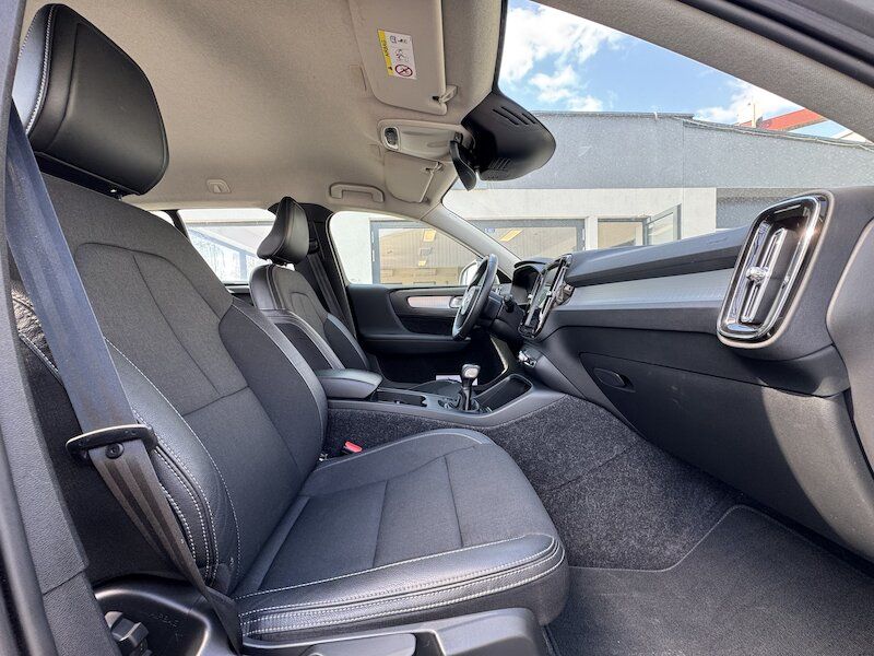 Zunanja slika - Volvo XC40 - 2.0 TD 150KM D3 MOMENTUM-LED-HARMAN KARDON-NAVI - 12