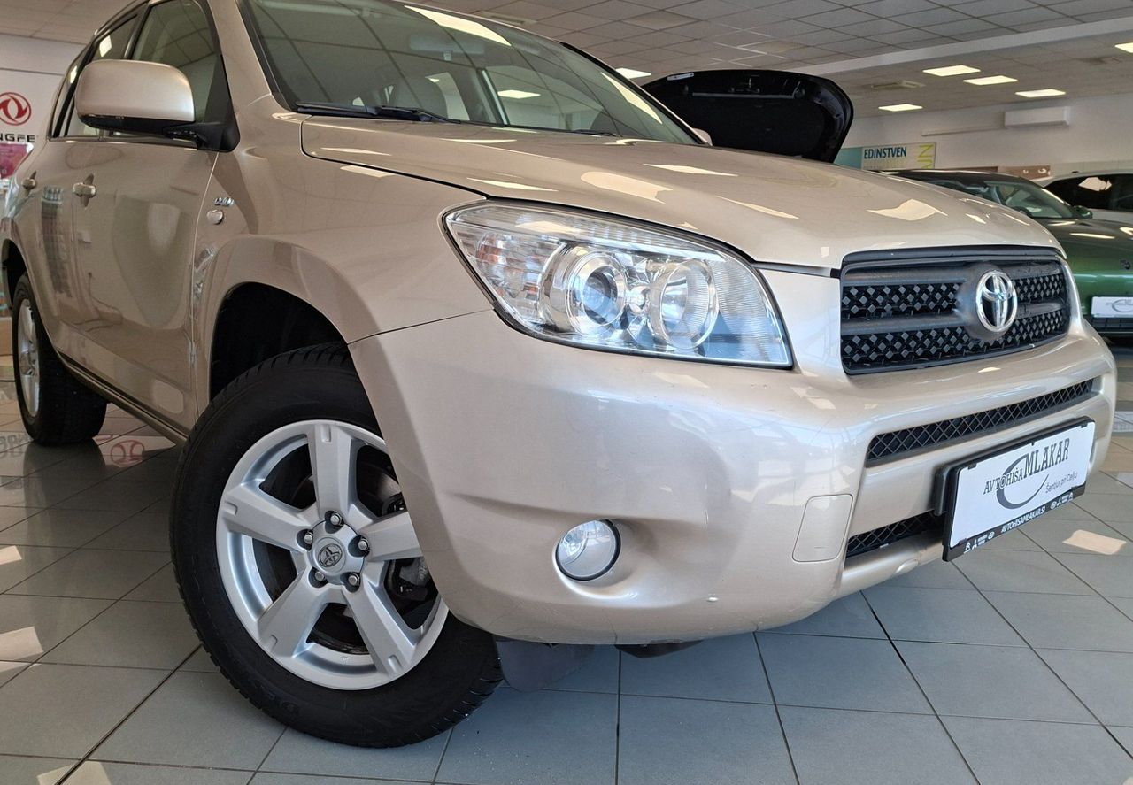 Zunanja slika - Toyota RAV4 - 2.2 D-4D 4WD Limited-1.LASTNIK-SLO-ODLIČEN- - 1
