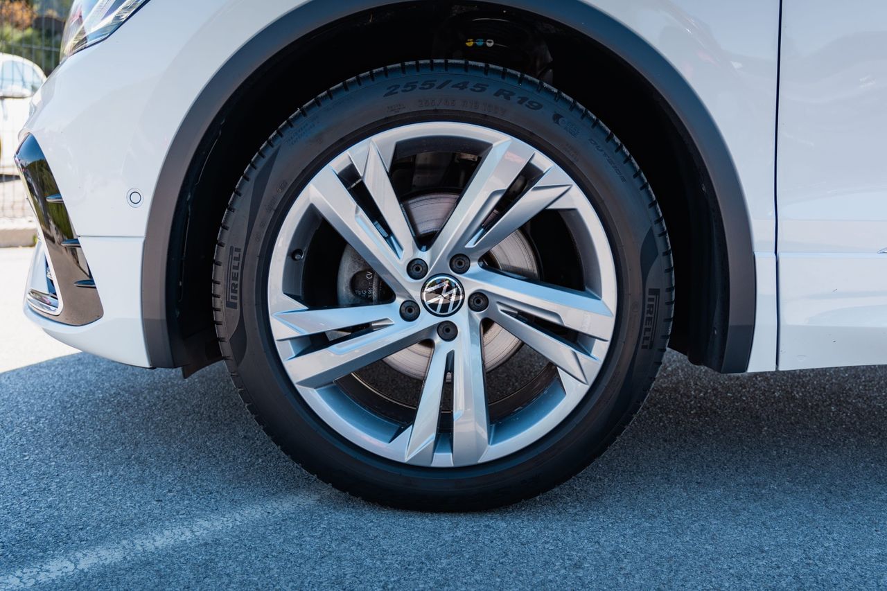 Zunanja slika - VW Tiguan - 4motion 2,0 TDI BMT R-Line DSG - 7