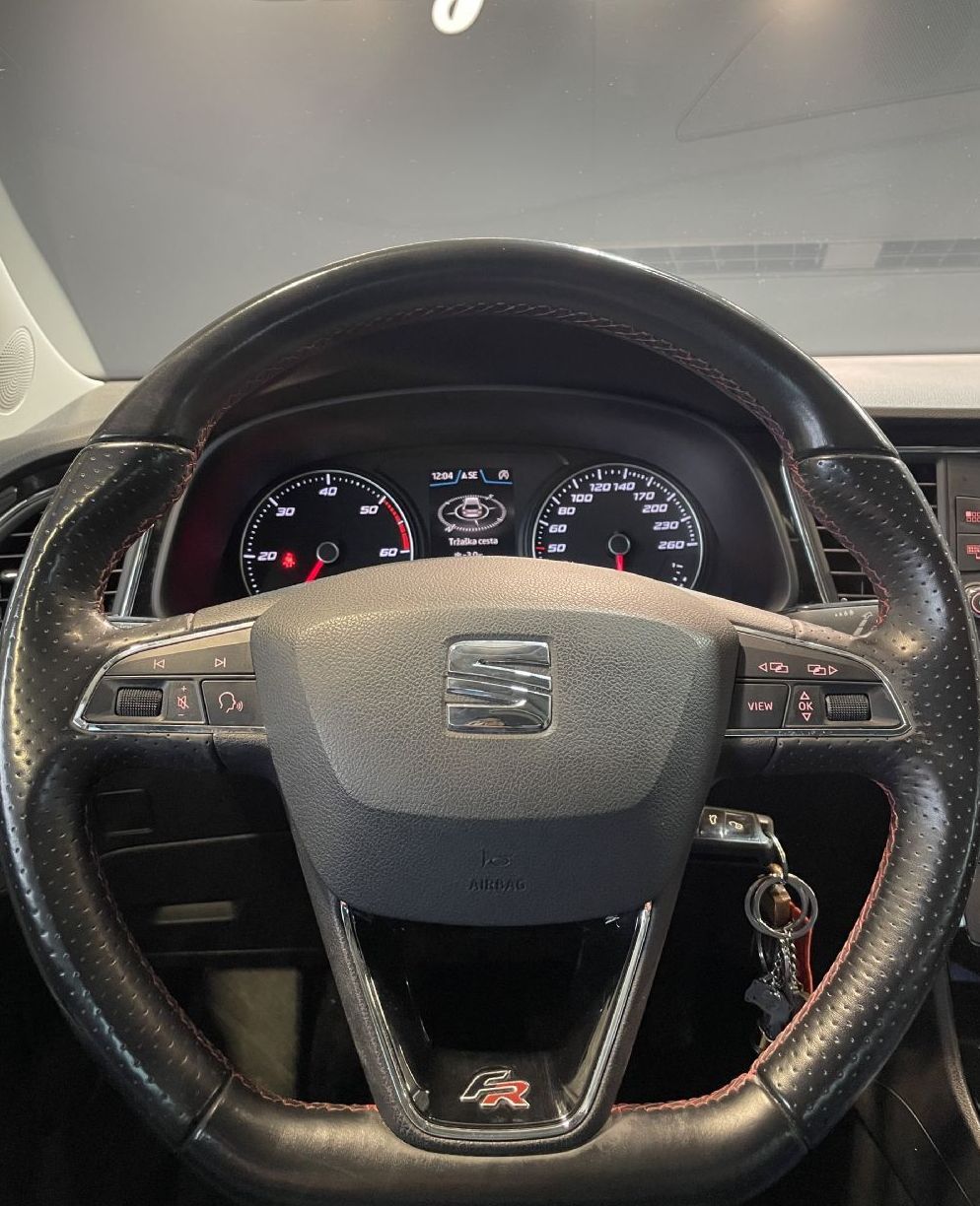 Zunanja slika - Seat Leon - 2.0TDI-FR-PANORAMA-NAVIGACIJA-TEMPOMAT-GRETJE SED - 12