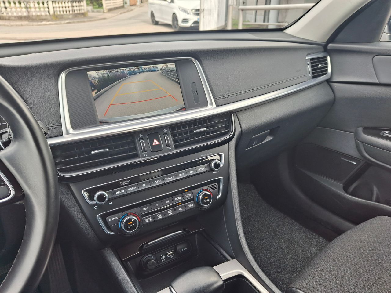 Notranja slika - KIA Optima - KIA - 19