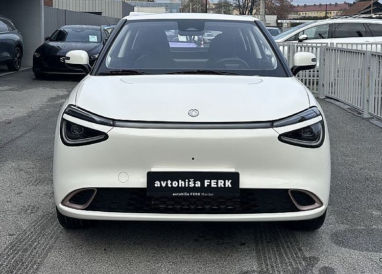 Zunanja slika - Dongfeng Box - 42.3 kWh 70 kW ZALOGA - 2