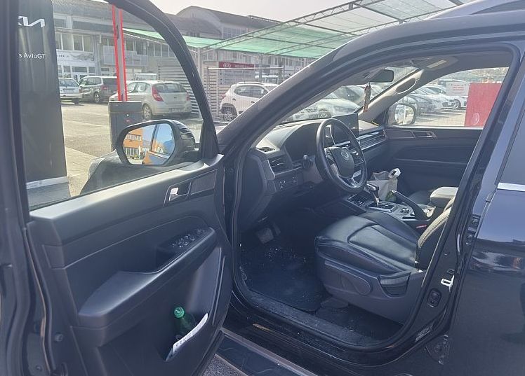 Zunanja slika - KG Mobility Musso - VENTURE 2.2 4WD TD AVTOMATIK - 9