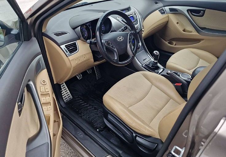 Zunanja slika - Hyundai Elantra - 1.6 CVVT STYLE ZELO LEPO OHRANJENO VOZILO... - 9