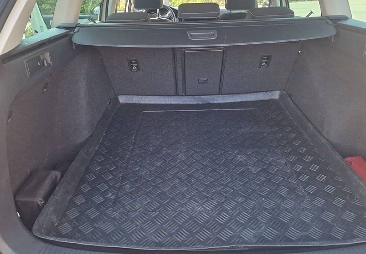 Zunanja slika - VW Golf - Variant 1.4 TSI BMT 40 let ZELO LEPA KOMBINACIJA - 8