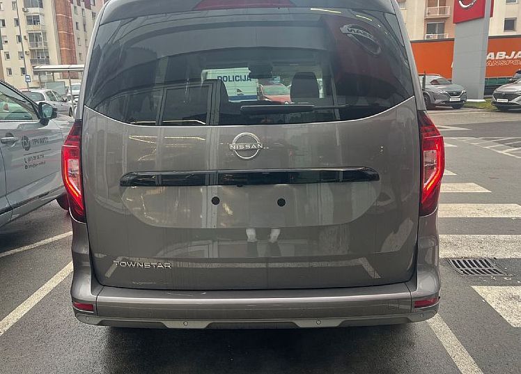 Zunanja slika - Nissan Townstar - 1.3 DIG-T 130 6MT TEKNA  8 let jamstva - 3